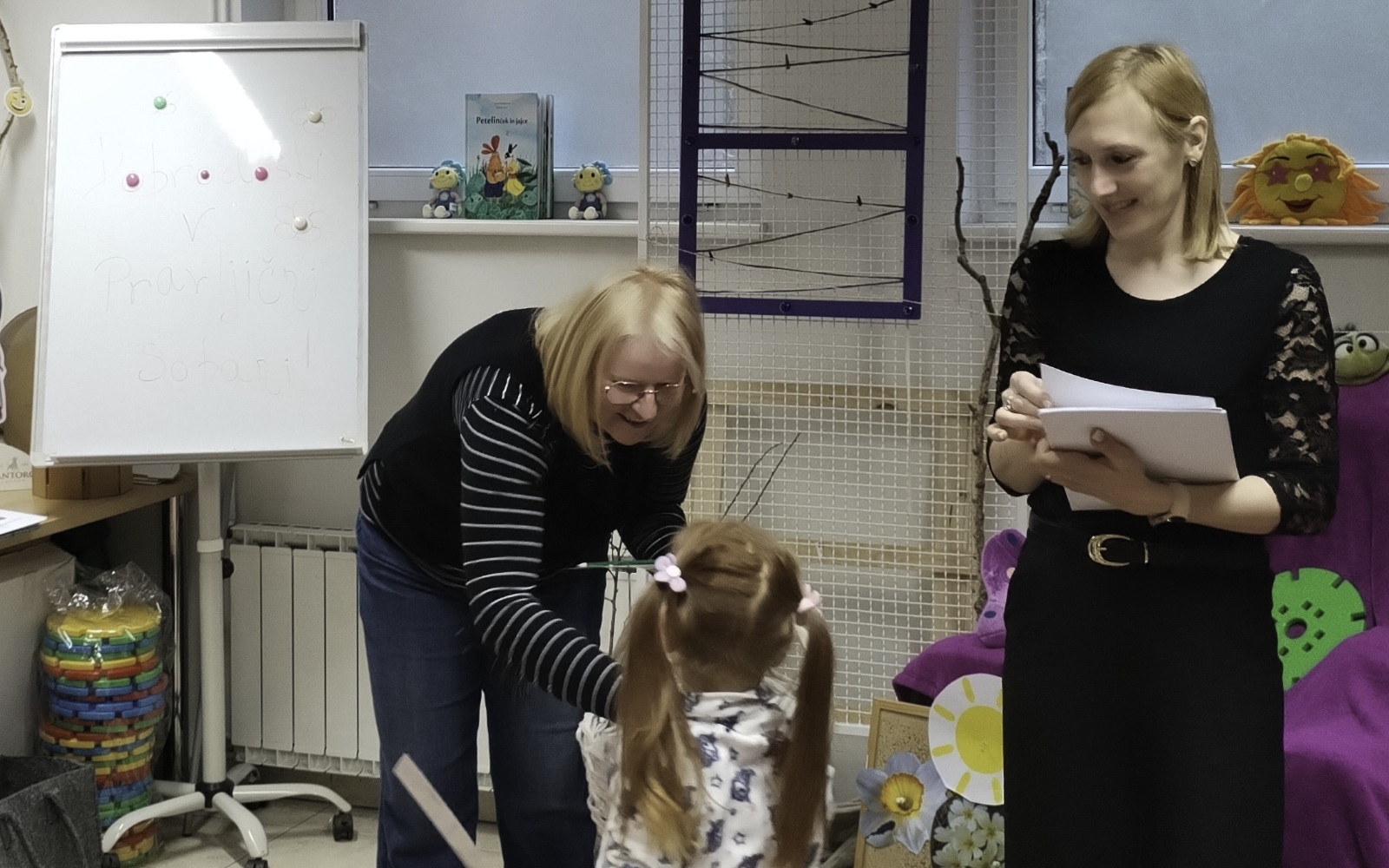 V Jurovskem Dolu otroci radi nadenejo Knjižni nahrbtnik